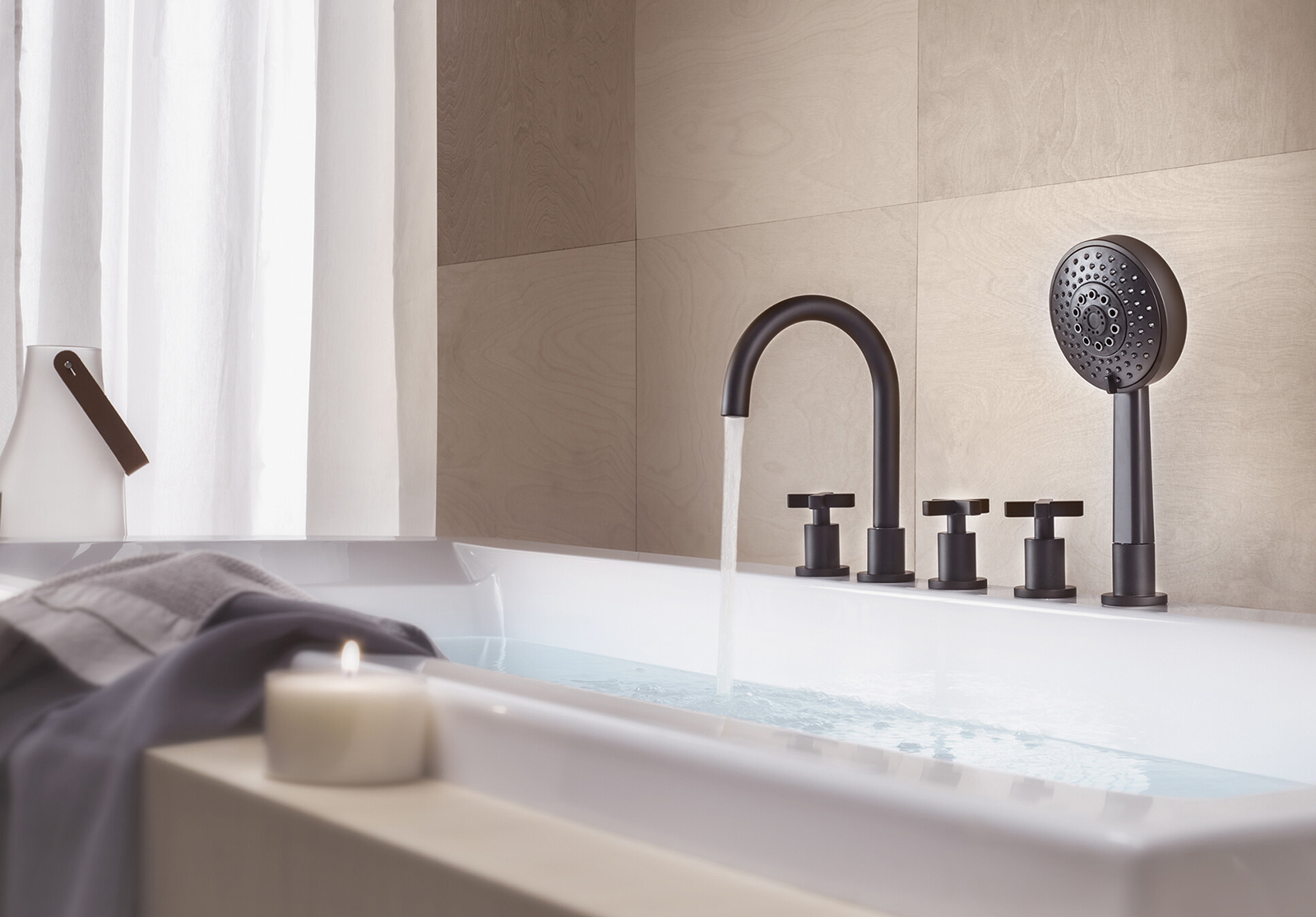 lira-bord-de-baignoire-carrousel